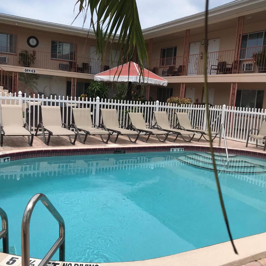 Carlton House Motel And Suites St. Pete Beach Luaran gambar
