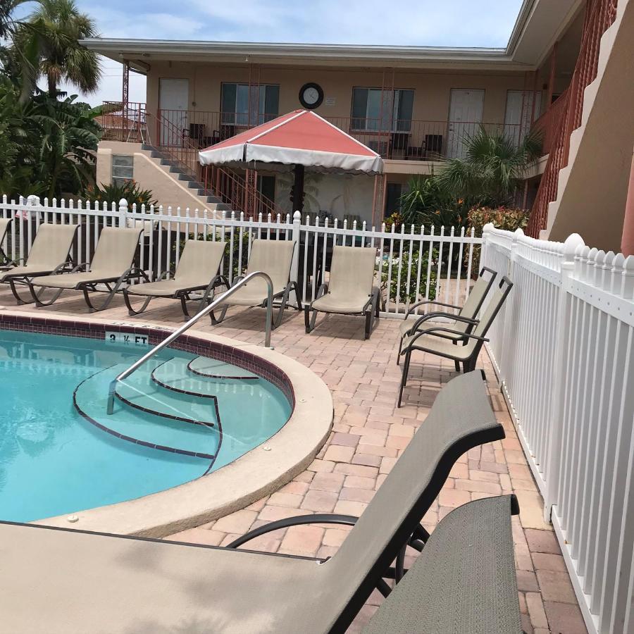 Carlton House Motel And Suites St. Pete Beach Luaran gambar