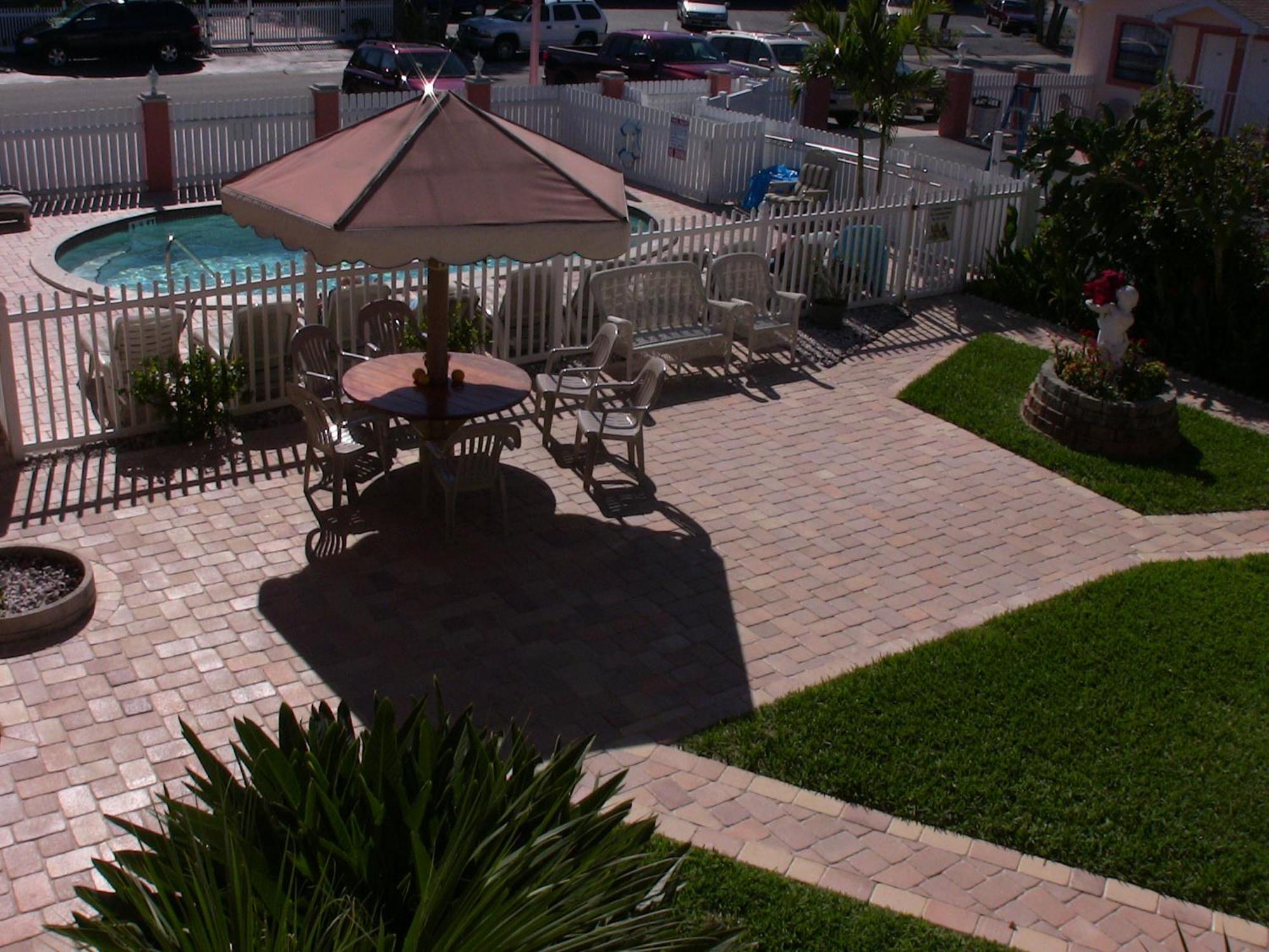 Carlton House Motel And Suites St. Pete Beach Luaran gambar