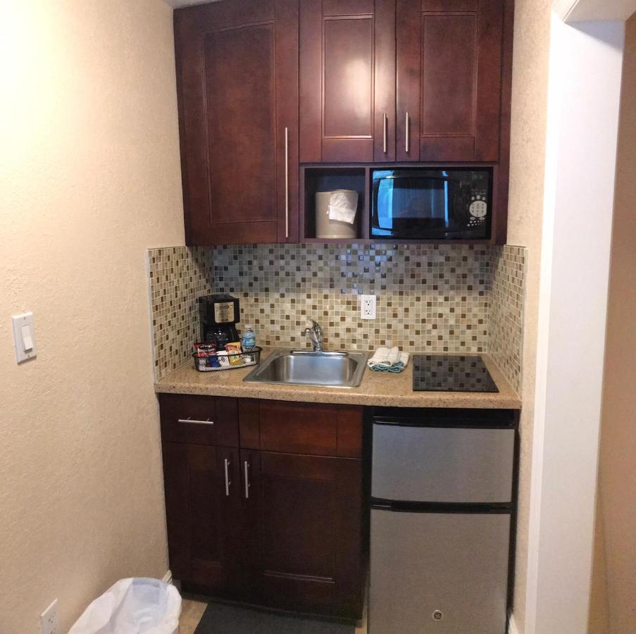 Carlton House Motel And Suites St. Pete Beach Luaran gambar
